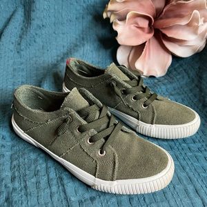 Tommy Bahama Canvas Slip On Shoes sz 8